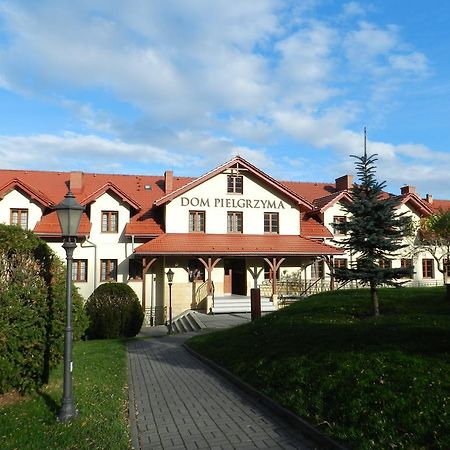 Отель Dom Pielgrzyma Кальвария-Зебжидовская Экстерьер фото