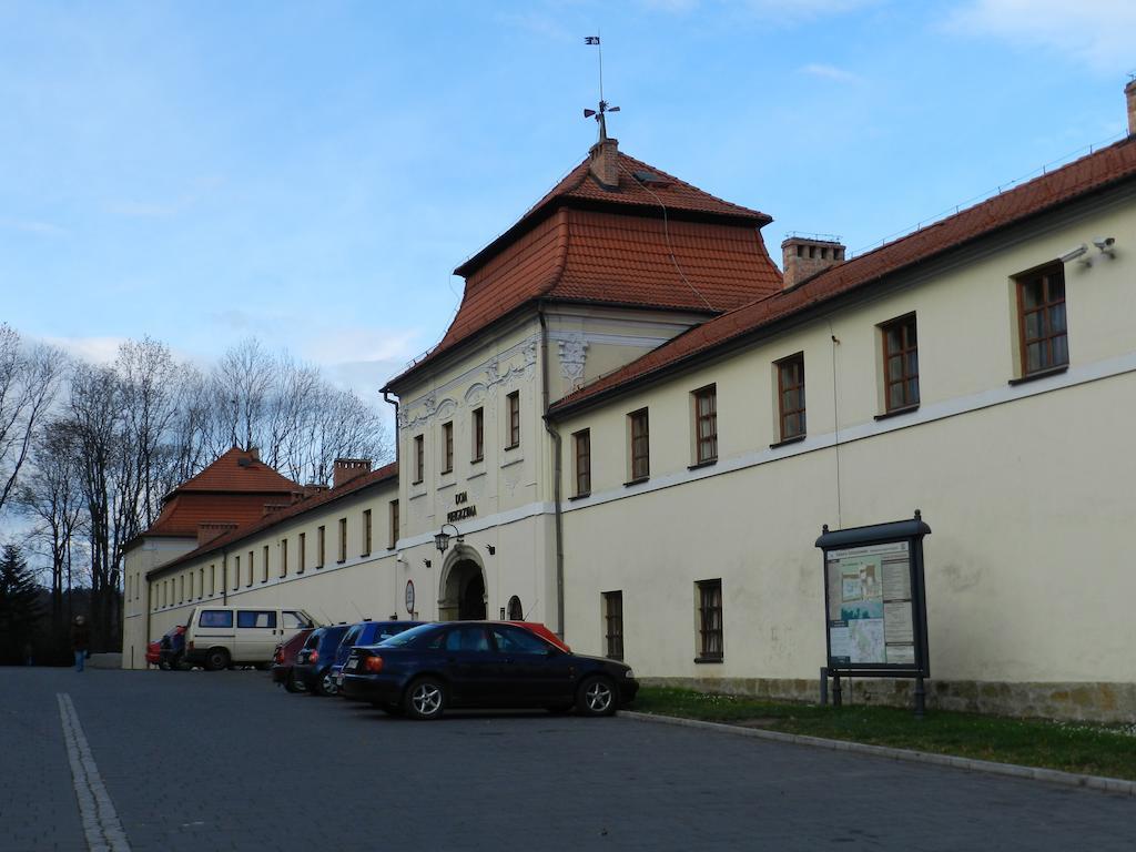 Отель Dom Pielgrzyma Кальвария-Зебжидовская Экстерьер фото