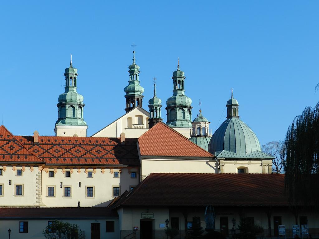 Отель Dom Pielgrzyma Кальвария-Зебжидовская Экстерьер фото
