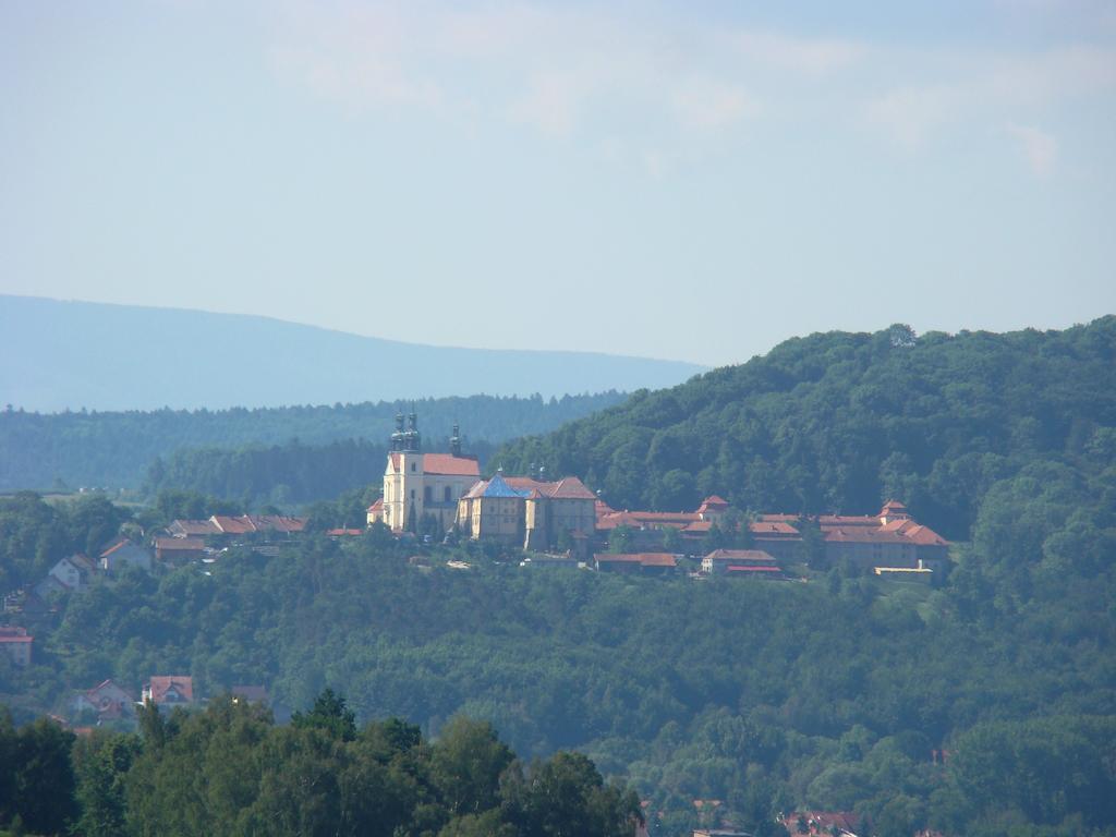 Отель Dom Pielgrzyma Кальвария-Зебжидовская Экстерьер фото
